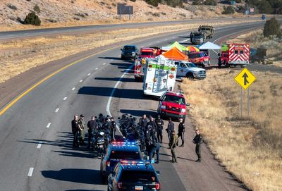 New Mexico officer dies in chase of suspected kidnapper