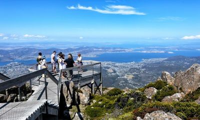 Tasmania records driest summer in 40 years as La Niña ‘swings the wind around’