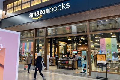 Amazon shuttering its physical bookstores and 4-star shops
