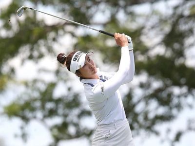Su Oh heads Aussie challenge in Singapore