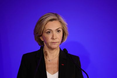 French conservative presidential challenger attacks far-right rivals over Russia
