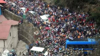 For old pension, employees hold massive protest in Shimla, gherao assembly complex