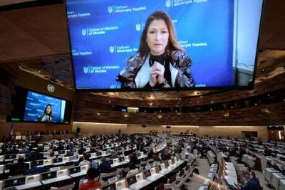 Which five countries voted against the UN’s resolution to condemn Russia and who abstained?