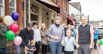 Aberfoyle waves off father and daughter setting off for gruelling cross-country challenge