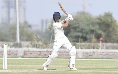 Slow and steady, Dubey, Patidar frustrate Kerala bowlers