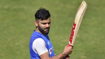 Kohli's progress phenomenal, he's like Miandad in terms of getting under skin of bowlers: Gavaskar