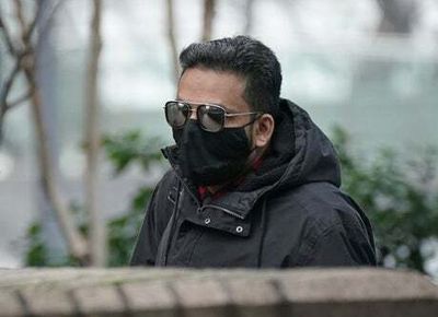 Met Police officer jailed for trying to start sexual relationships with teenage girls