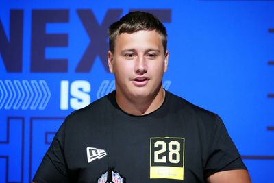 Video: Center Alec Lindstrom enjoys details of zone blocking scheme