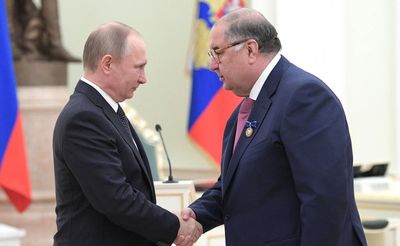 Sanctioning Russian billionaire Usmanov ‘sends clear message’, says Truss