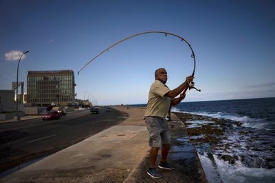 US to resume some visa services in Cuba after 4-year break