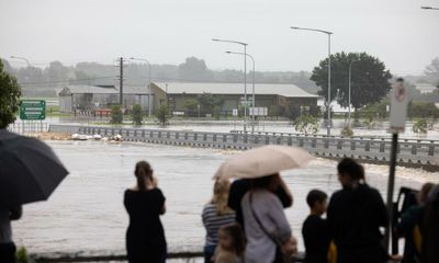 NSW floods: Hawkesbury-Nepean River ‘still a major concern’ as rain starts to dissipate