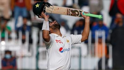 Pakistan's Imam-Ul-Haq, Azhar Ali dominate Australia on opening day of historic Test in Rawalpindi