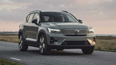 Volvo Debuts Facelifted XC40 Recharge, Single-Motor C40 Recharge