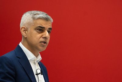 Tube strike union letting Government ‘off the hook’, claims Sadiq Khan