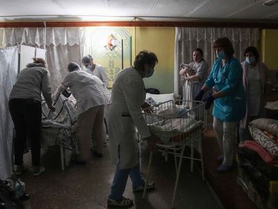 No water, light, heating or phones: Life in Mariupol, a Ukrainian city under siege