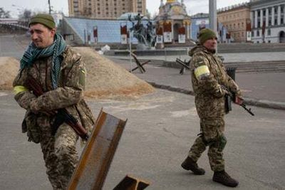 Ukraine: Foreign fighters ‘offered £1,500 a day to fight against Russia’