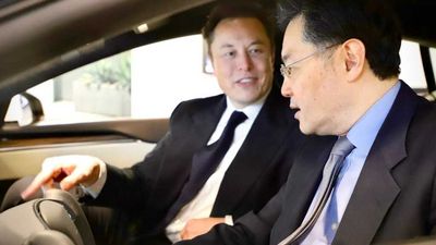 Elon Musk Takes China's US Ambassador For A Spin In Model S Plaid