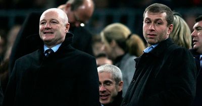 Ex-Chelsea and Man Utd chief reveals exactly what Roman Abramovich will do before Chelsea sale