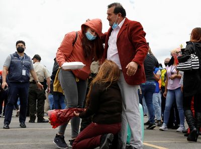 Hundreds of Latin Americans return from Ukraine after invasion