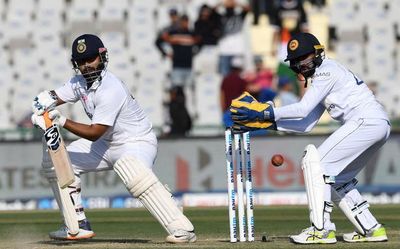 Pant special puts India on the ascendancy