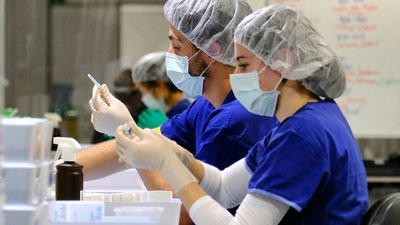 Victoria records 24 more COVID-related deaths as government launches vaccine research project