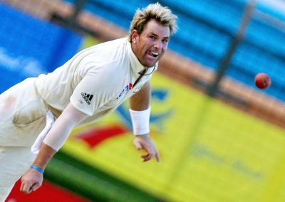 Shock and tributes as Aussie cricket great Shane Warne dies aged 52