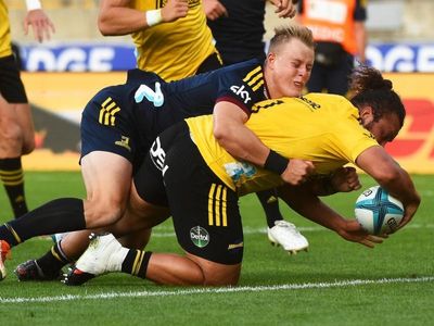 Canes edge out Highlanders for Super win