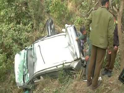 J-K: 5 family members die in road accident, 1 injured