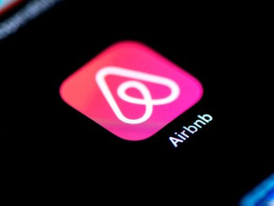 ‘This gives me faith in humanity’: Ukrainian Airbnb hosts respond as thousands make bookings they won’t use