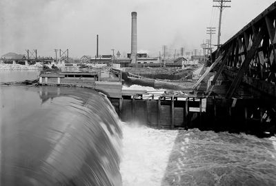 Largest U.S. port running out of water