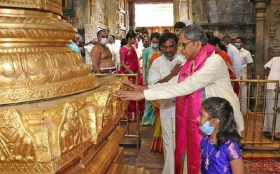 CJI expresses satisfaction over resumption of Sarva darshanam at Tirumala temple