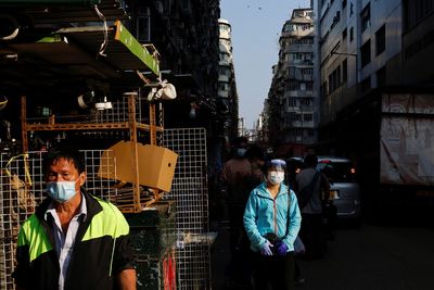 Hong Kong residents urged not to panic ahead of COVID mass testing