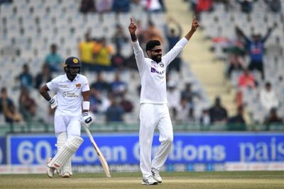 Jadeja's all-round heroics help India crush Sri Lanka