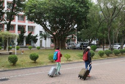 Chinese students are heading home to escape Covid-hit Hong Kong