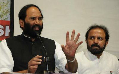 KCR will go for early polls, says Uttam