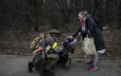 Ceasefire in Ukrainian city fails as civilians killed near Kyiv