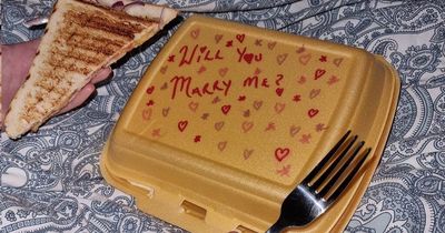 Glasgow man proposes to girlfriend with Clydebank takeaway 'onion toastie' box