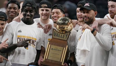 Loyola returning to NCAA Tournament after defeating Drake for MVC title