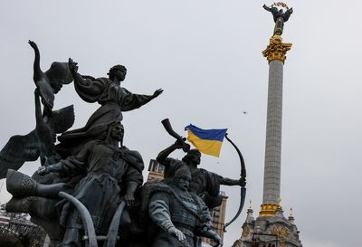 Britain pledges $100 million to help keep Ukrainian state running
