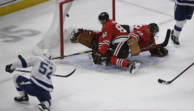 Blackhawks unravel in seven-minute span, lose to Lightning