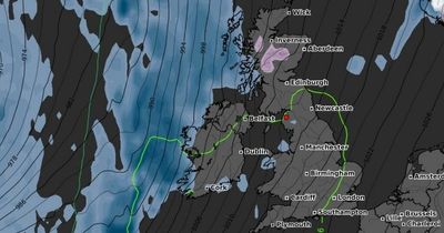 UK weather: Arctic blast could bring 7 inches of snow in DAYS as flood alerts issued