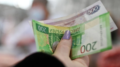 Russian Rouble Drops to Fresh Record Low in Thin Offshore Trade