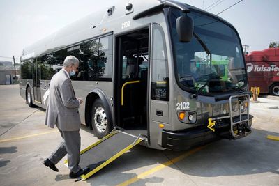 Public transit gets $3.7B to woo riders, adopt green fleets