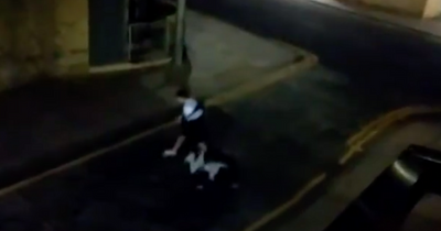 Edinburgh pair filmed in dramatic rammy outside homes in the middle of a road