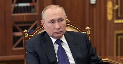 Russian concerns for ‘puffy-faced’ Vladimir Putin’s health after pictures spark cancer claims