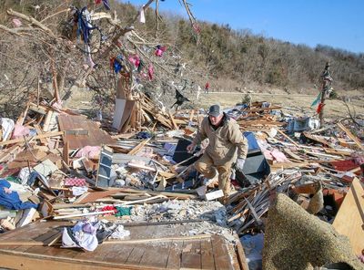 Sheriff: 4 of 7 killed in Iowa tornadoes from same family