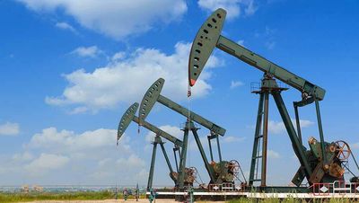 Oil Prices Settle Above $120 As Lawmakers Craft Deal To Ban Russian Crude; U.S. Oil Stocks Climb