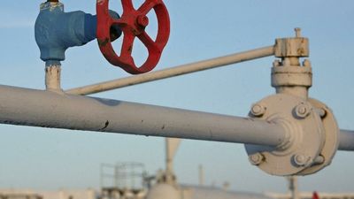 Gas and oil prices soar to all-time highs amid Russian supply fears