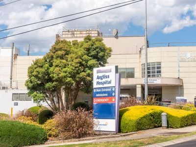 Pregnant women slid down hospital stairs