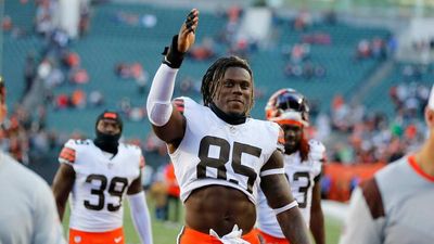 Browns Use Franchise Tag on Tight End David Njoku